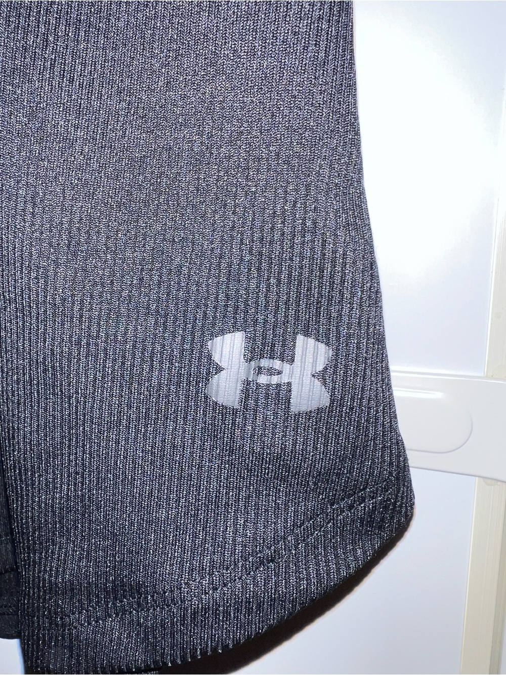 Under Armour Black Ribbed Tank NWT - Picture 3 of 4